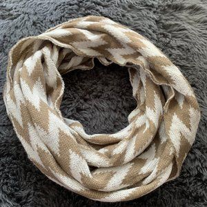(2 for $6) white and chevron knit infinity scarf